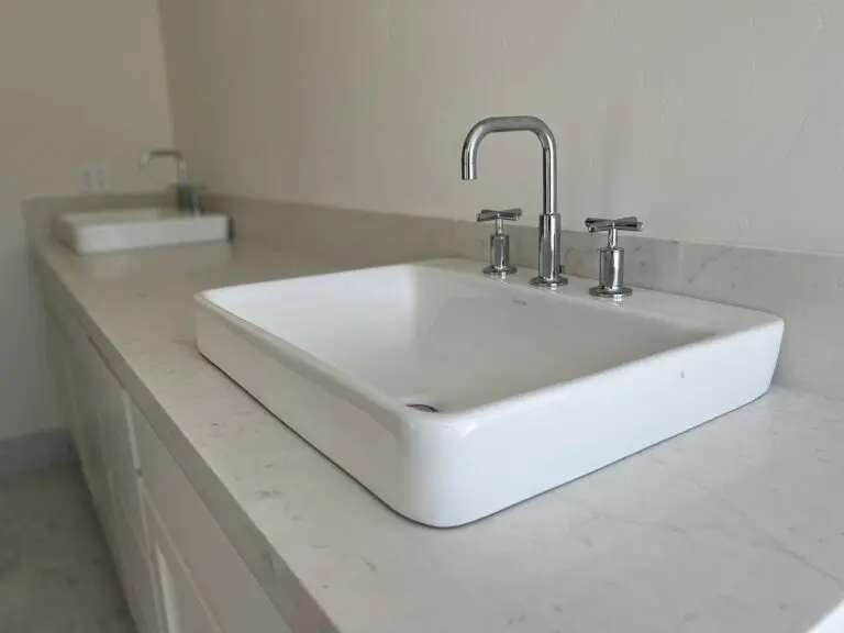 Bathroom sink